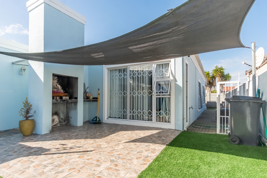 3 Bedroom Property for Sale in Parklands Western Cape